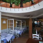 Town House 3*