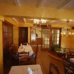 Отель Town House Тирана