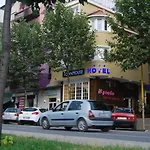 Town House Тирана