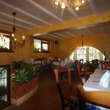 호텔 Town House 3*