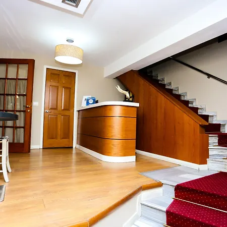 Town House 호텔 티라나