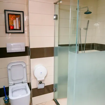 Town House 3*