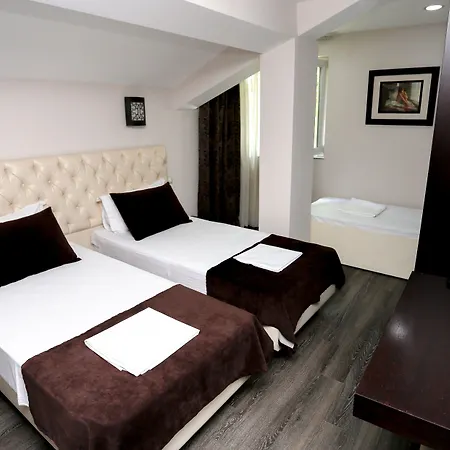 Hotel Town House