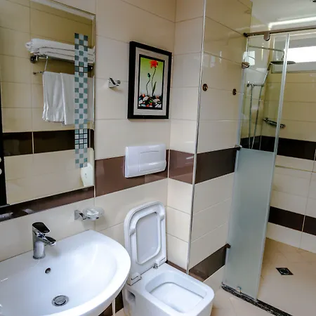Town House Otel 3*