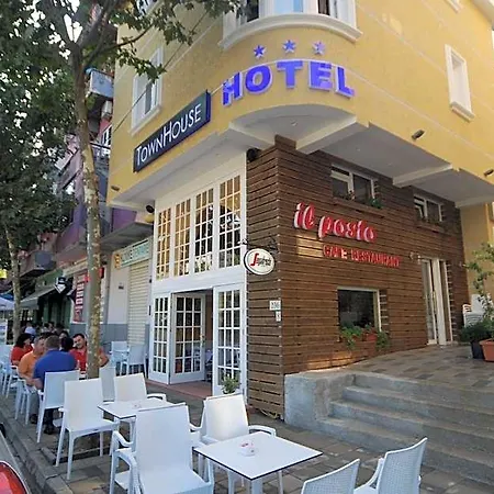 Town House Otel 3*
