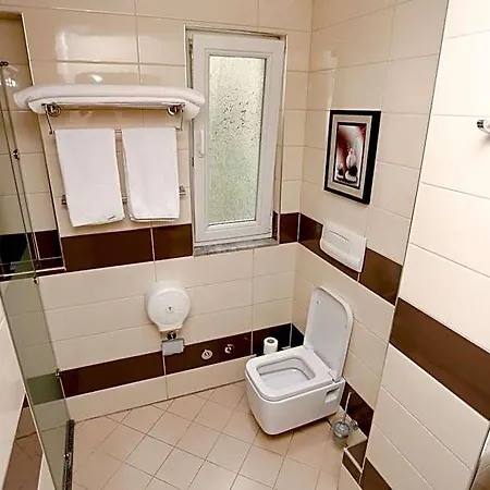 Otel Town House Tiran