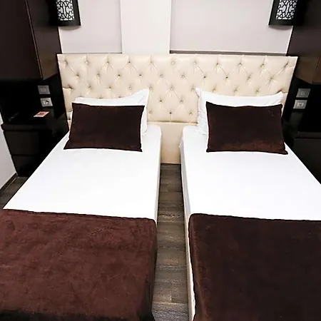 Town House Tiran