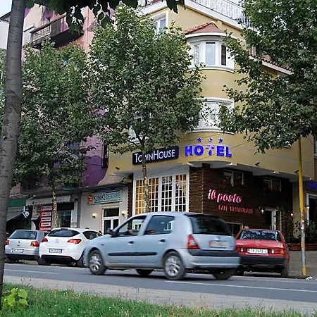Otel Town House 3*