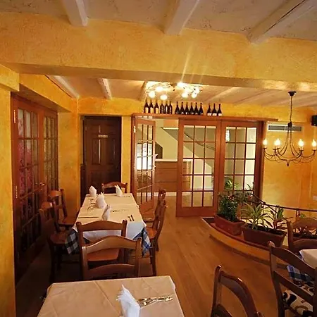 Town House Otel