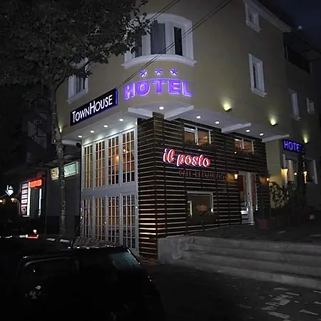 Town House Tiran