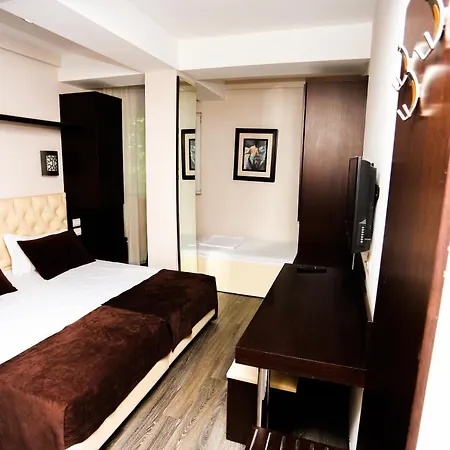 Otel Town House Tiran