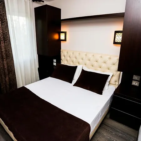 Hotel Town House